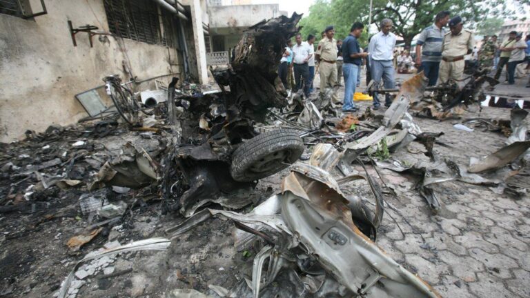 ahmedabad_serial_blast_case_14272585578125341451